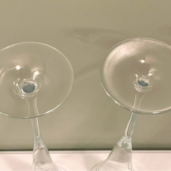 Pair Of Tall Champagne Flutes ~ European Handmade Crystal With Etching ~ 7oz - Picture 5 of 6